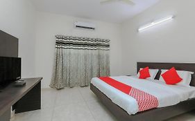 Oyo 22211 Shree Ankanatheshwara Residency 3*